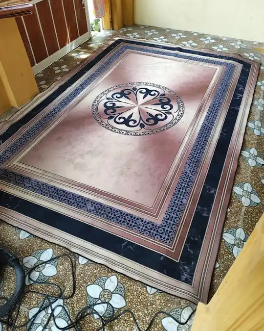 Karpet ruang tamu sebelum dicuci oleh Indeep Cleaning
