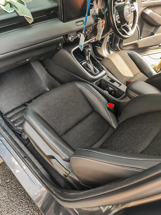 Interior mobil setelah dicuci - kinclong